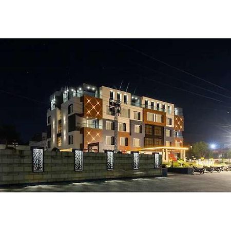 Hotel Shivay President Ujjain Bagian luar foto