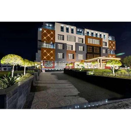 Hotel Shivay President Ujjain Bagian luar foto