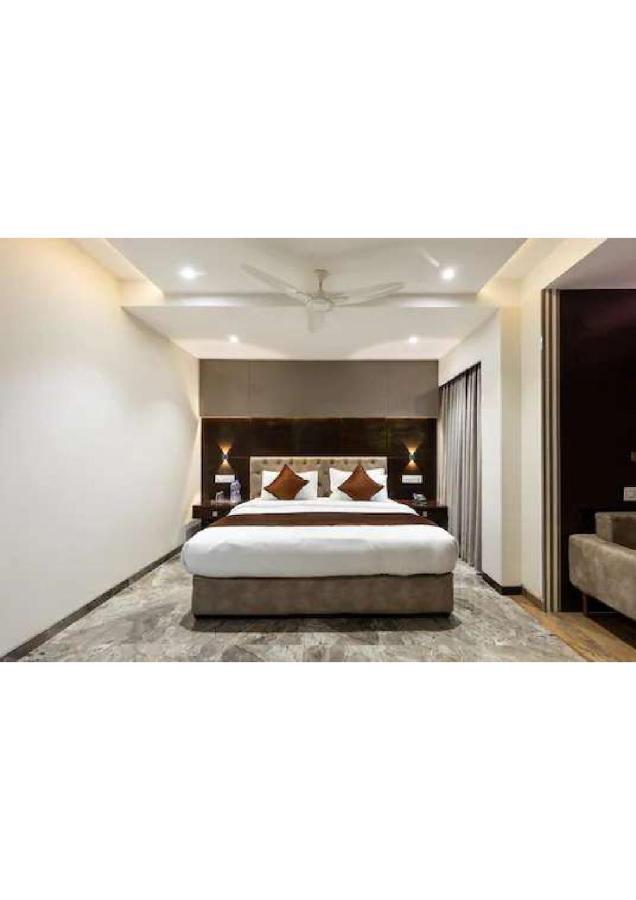 Hotel Shivay President Ujjain Bagian luar foto